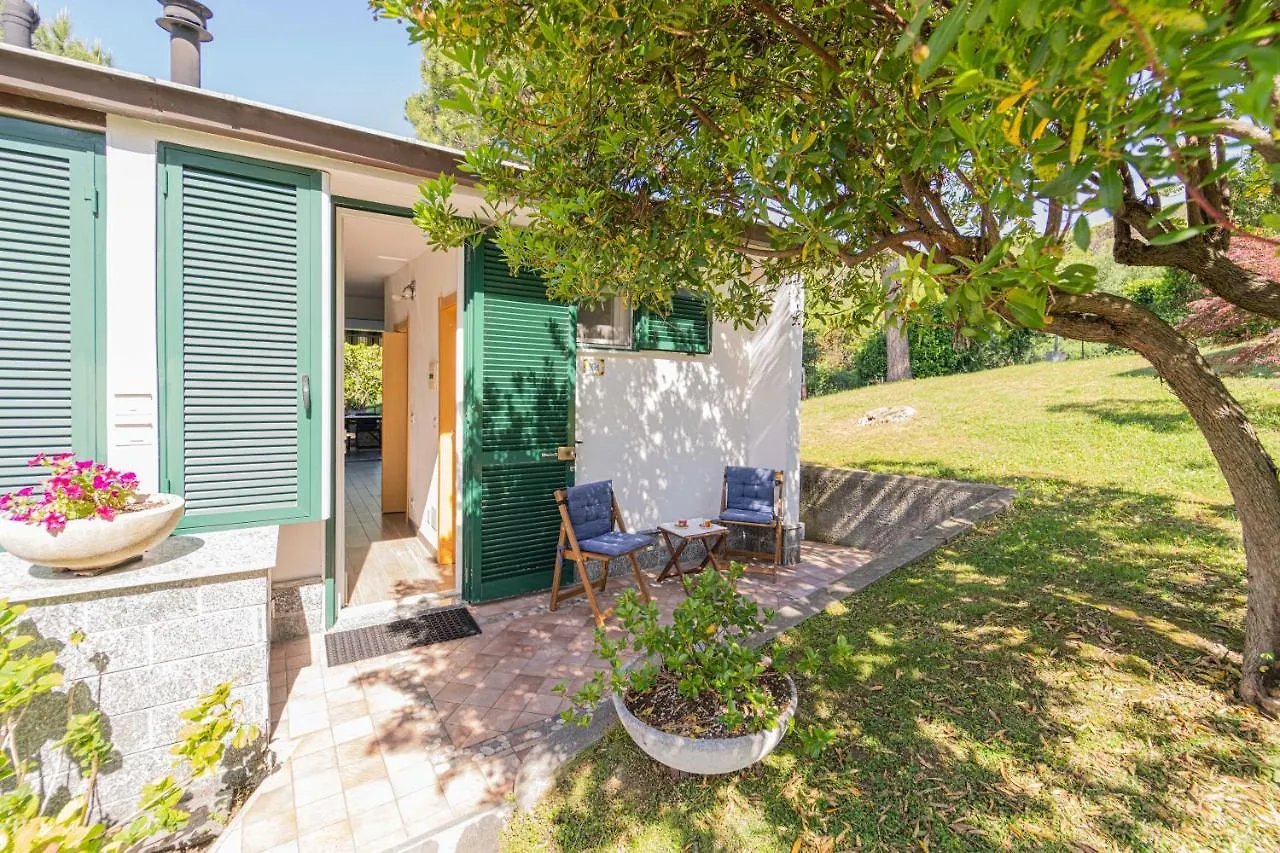 070 - Villa OLANDA con TERRAZZO VISTA MARE a 5 minuti SPIAGGIA con PISCINA CONDOMINIALE Sestri Levante Appartamento