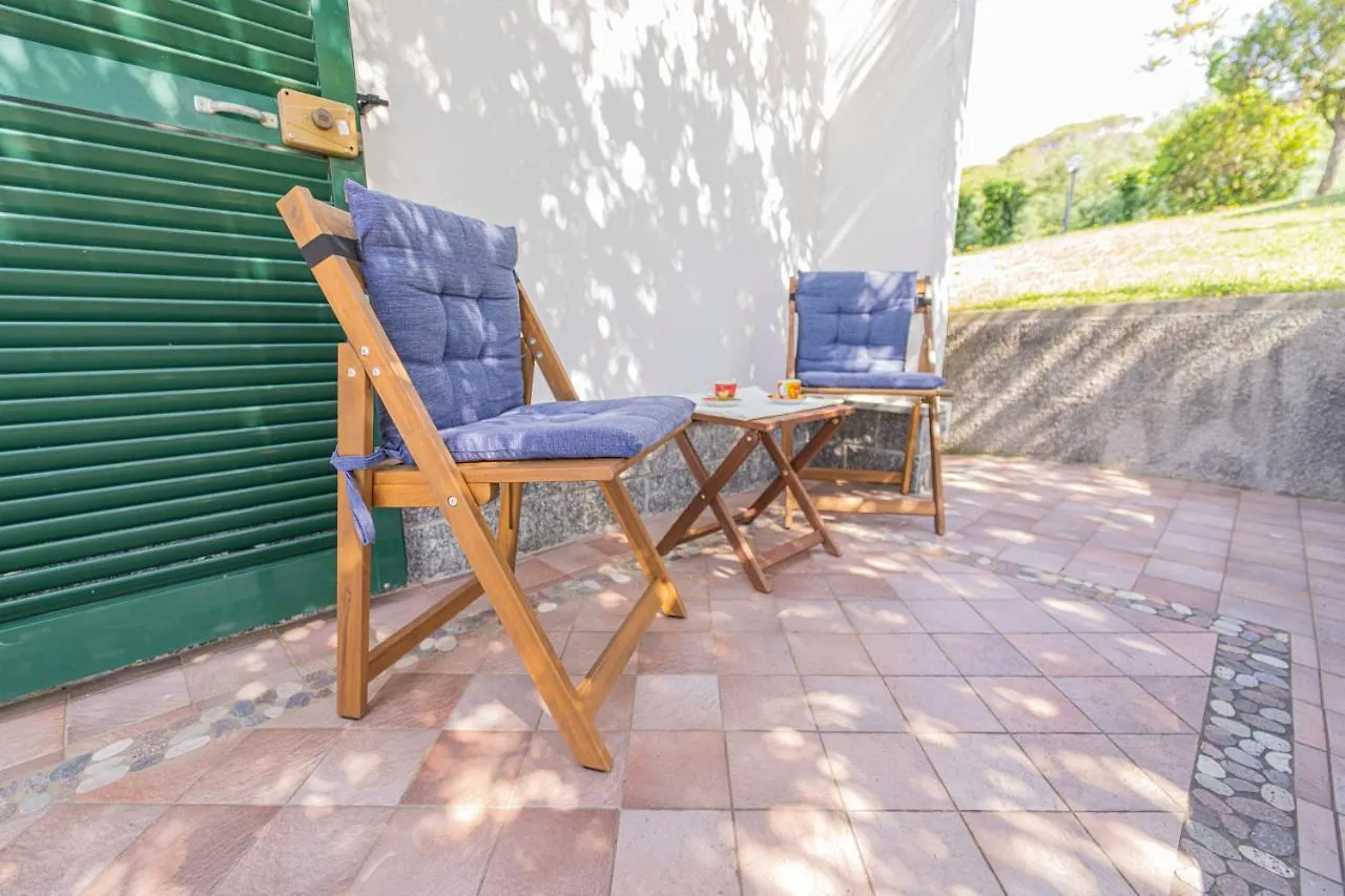 Appartamento 070 - Villa OLANDA con TERRAZZO VISTA MARE a 5 minuti SPIAGGIA con PISCINA CONDOMINIALE Sestri Levante