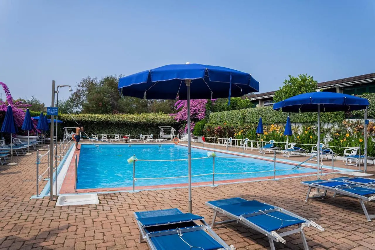 070 - Villa OLANDA con TERRAZZO VISTA MARE a 5 minuti SPIAGGIA con PISCINA CONDOMINIALE Sestri Levante Appartamento